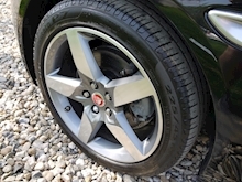 Jaguar Xe 2.0d 180 PS R-Sport Auto (Sat Nav+WINTER PACK+Two Tone Leather+Two Tone Wheels+XENONS+REAR CAMERA) - Thumb 8