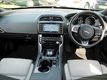 Jaguar Xe 2.0d 180 PS R-Sport Auto (Sat Nav+WINTER PACK+Two Tone Leather+Two Tone Wheels+XENONS+REAR CAMERA) - Thumb 27