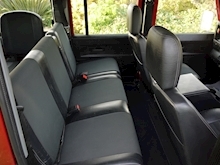 Land Rover Defender 110 TD5 XS 9 Seater Station Wagon (Air Con+Heated Seats+Sat Nav+Snokal+Rear Camera) - Thumb 18