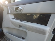 Jaguar Xf 2.2d Premium Luxury 200ps (MERIDAN Audio+KEYLESS+Parking Pack+Rear CAMERA+BLIND Spot Monitoring) - Thumb 10