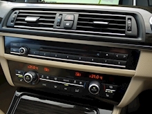 BMW 5 Series 530D M Sport Touring PLUS (VDC Variable Damper Control+MEDIA Pk+SAT NAV+DAB+Harmon Kardon) - Thumb 10