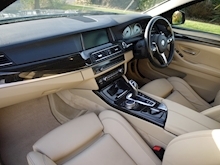 BMW 5 Series 530D M Sport Touring PLUS (VDC Variable Damper Control+MEDIA Pk+SAT NAV+DAB+Harmon Kardon) - Thumb 1