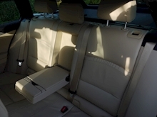 BMW 5 Series 530D M Sport Touring PLUS (VDC Variable Damper Control+MEDIA Pk+SAT NAV+DAB+Harmon Kardon) - Thumb 24