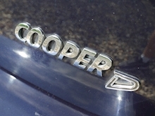 Mini Mini Countryman Cooper D All4 (PANORAMIC Glass ROOF+Gravity LEATHER+Factory SAT NAV+CHILI Pack+HEATED Seats+FSH) - Thumb 25