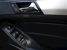 Mercedes M-Class ML350 CDi Blueefficiency Sport (Electric, HEATED Seats+MERC History+PRIVACY+6CD+Mercedes ParkTronic) - Thumb 16