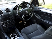 Mercedes M-Class ML350 CDi Blueefficiency Sport (Electric, HEATED Seats+MERC History+PRIVACY+6CD+Mercedes ParkTronic) - Thumb 15