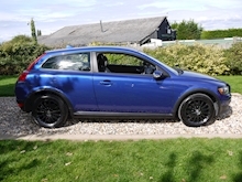Volvo C30 2.0 SE LUX (Leather+HEATED Seats+CRUISE Control+Power Mirrors+Full History+Stunning Black Alloys) - Thumb 2