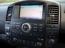 Nissan Pathfinder 2.5 DCi Tekna 7 Seater Auto (SAT NAV+Bluetooth+TOW Bar+Rear CAMERA+Sunroof+HEATED Seats+History) - Thumb 13