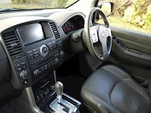 Nissan Pathfinder 2.5 DCi Tekna 7 Seater Auto (SAT NAV+Bluetooth+TOW Bar+Rear CAMERA+Sunroof+HEATED Seats+History) - Thumb 18