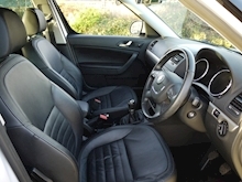 Skoda Yeti 2.0 TDI Elegance CR ( Factory SAT NAV+HEATED Seats+DAB+Full Leather+Cruise Control+Full History - Thumb 5