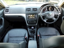 Skoda Yeti 2.0 TDI Elegance CR ( Factory SAT NAV+HEATED Seats+DAB+Full Leather+Cruise Control+Full History - Thumb 19
