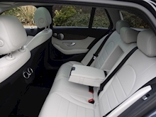 Mercedes-Benz C Class C250 D Sport Premium Plus (PANORAMIC Roof+AIRMATIC Agility Pack+LED Intelligent Lights+360 Camera) - Thumb 36