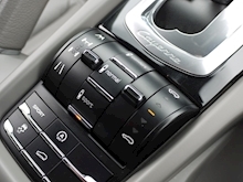 Porsche Cayenne 3.0D V6 Tiptronic S (Air Suspension+PCM+Tel Module+Voice+Seat Heating+History) - Thumb 6