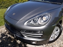 Porsche Cayenne 3.0D V6 Tiptronic S (Air Suspension+PCM+Tel Module+Voice+Seat Heating+History) - Thumb 30