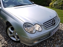Mercedes Clk CLK240 Elegance Auto Cabriolet (Low Tax+Full Service History+Outstanding Example+Just 3 Owners) - Thumb 23