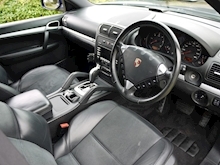 Porsche Cayenne D Tiptronic S (PCM+BOSE Surround+ParkAssist+Tel Module+PRIVACY+7 Services) - Thumb 9