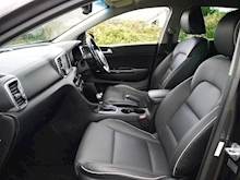 Kia Sportage Crdi Kx-3 Auto (SAT NAV+Cruise Control+HEATED Leather+JBL Audio+DAB+Full KIA History) - Thumb 32