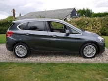 BMW 2 Series 218i Luxury Active Tourer Auto (SAT NAV+DAB+COMFORT Pack+Cruise+BMW FREE SERVICING+PRIVACY) - Thumb 2