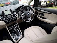 BMW 2 Series 218i Luxury Active Tourer Auto (SAT NAV+DAB+COMFORT Pack+Cruise+BMW FREE SERVICING+PRIVACY) - Thumb 5