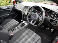 Volkswagen Golf GTD (Discover Sat Nav PRO+KEYLESS+Adaptive Cruise+POWER Mirrors+PRIVACY+Xenons+Winter Pk) - Thumb 13