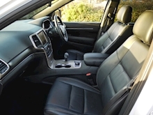 Jeep Grand Cherokee V6 CRD Limited Plus (Heated Steering Wheel+KEYLESS+DAB+Sat Nav+Power Tailgate+Jeep History) - Thumb 30