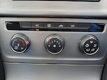 Volkswagen Golf 2.0 SE Tdi Bluemotion Technology (ADAPTIVE Cruise+POWER Mirrors+CD Player+Outstanding) - Thumb 18