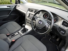 Volkswagen Golf 2.0 SE Tdi Bluemotion Technology (ADAPTIVE Cruise+POWER Mirrors+CD Player+Outstanding) - Thumb 1