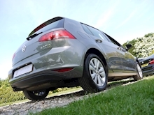 Volkswagen Golf 2.0 SE Tdi Bluemotion Technology (ADAPTIVE Cruise+POWER Mirrors+CD Player+Outstanding) - Thumb 8