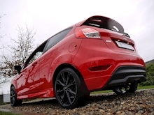 Ford Fiesta 1.0 Eco Boast St-Line Red Ed 140ps (2 Owner+30 Tax Per Year+Full FORD History) - Thumb 5