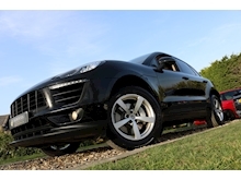 Porsche Macan T (ULEZ Free+14 Way Electric MEMORY Seats+PRIVACY+PCM+Power Mirrors & Tailgate) - Thumb 18