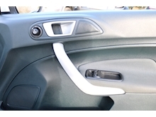 Ford Fiesta Zetec S (Privacy+Air Con+Heated Screen+USB+Full History) - Thumb 7