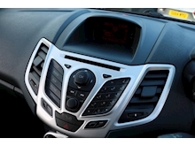 Ford Fiesta Zetec S (Privacy+Air Con+Heated Screen+USB+Full History) - Thumb 11