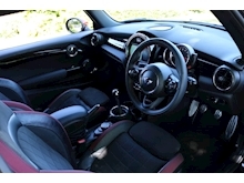 MINI Hatch John Cooper Works (MEDIA XL+Adaptive Suspension+PDC+Black Pack+Quick Silver Sport Exhaust) - Thumb 1