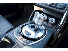 Audi R8 V10 Plus Quattro (Sat Nav PLUS+Carbon Package+Carbon Brakes+Rear CAMERA+B&O Pack) - Thumb 9