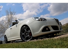 Alfa Romeo Giulietta 1.8 TBi Cloverleaf 235 BHP (SAT NAV+Leather+PAN ROOF+HEATED Seats+DNA+Xenons) - Thumb 10