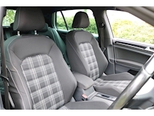 Volkswagen Golf TDI BlueMotion Tech GTD (ADAPTIVE Cruise+Gunmetal Alloys+PRIVACY+POWER Mirrors) - Thumb 13