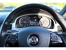Volkswagen Touareg Touareg TDI V6 BlueMotion Tech R-Line Plus (PAN ROOF+360 Camera+KEYLESS+Privacy+HEATED Everything) - Thumb 13