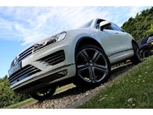 Volkswagen Touareg Touareg TDI V6 BlueMotion Tech R-Line Plus (PAN ROOF+360 Camera+KEYLESS+Privacy+HEATED Everything) - Thumb 16