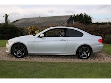 BMW 3 Series 3 Series 320d SE (Grey LEATHER+HEATED,Sport Seats+F&R PDC+Auto+Full History) 2.0 2dr Coupe Automatic - Thumb 29
