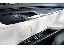 BMW X5 40d M Sport (7 SEATER+313BHP+ULEZ Free+IVORY Leather+PRIVACY+Digital Dash+History) - Thumb 24