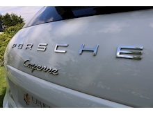 Porsche Cayenne 3.0TD V6 (PAN Roof+PCM Sat Nav+PRIVACY+Black Pack) - Thumb 21