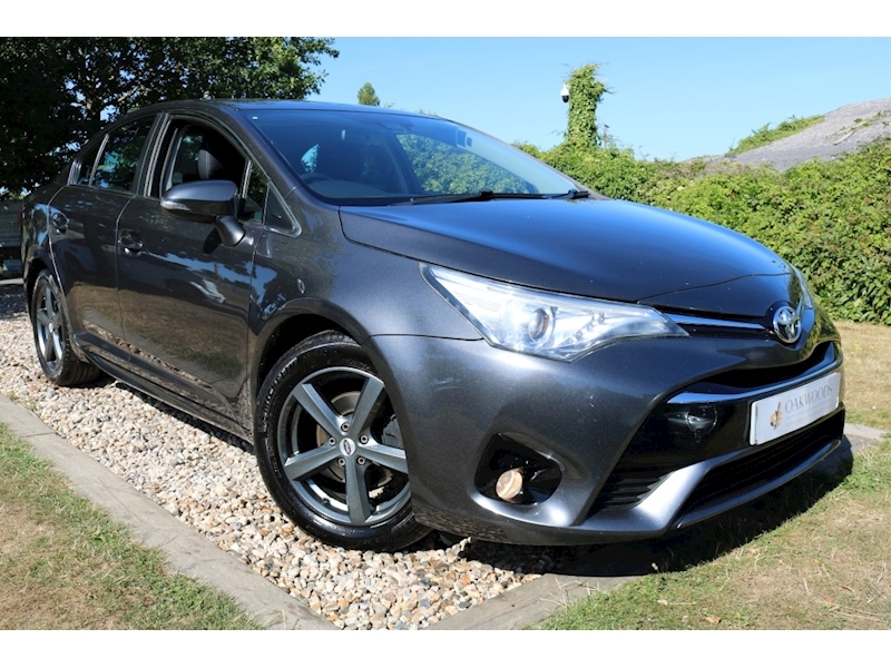 Toyota Avensis D-4D Business Edition (SAT NAV+Spare Set Of Winter Wheels+30 Tax+50 MPG+6 Toyota Stamps+ULEZ Free)
