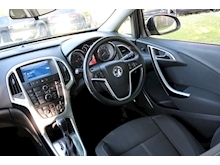 Vauxhall Astra CDTi Sri (Auto+Cruise+Air Con+Shadow Alloys+Great Value) - Thumb 7