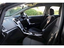 Vauxhall Astra CDTi Sri (Auto+Cruise+Air Con+Shadow Alloys+Great Value) - Thumb 5