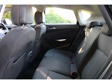 Vauxhall Astra CDTi Sri (Auto+Cruise+Air Con+Shadow Alloys+Great Value) - Thumb 39