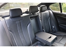 BMW 5 Series 530e M Sport (MEGA Spec+COMFORT, VENTILATING MASSAGE Seats+HEADS UP+VDC Suspension) - Thumb 54