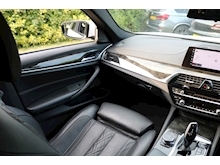 BMW 5 Series 530e M Sport (MEGA Spec+COMFORT, VENTILATING MASSAGE Seats+HEADS UP+VDC Suspension) - Thumb 19