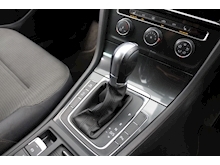 Volkswagen Golf 1.4 TSI BlueMotion Tech SE Nav (DSG Auto+Black Alloys+Adaptive Cruise+Big Screen SAT NAV+Privacy) - Thumb 11