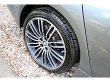 BMW 5 Series 530e M Sport (TECH Pack+COMFORT Access+HEAD Up+GESTURE+Camera+Apple Car Play) - Thumb 22