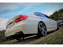 BMW 3 Series 330e M Sport Shadow Edition (1 Owner+5 BMW Services+Power Fold Mirrors+BMW MEDIA Professional) - Thumb 10